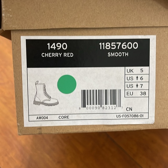 Cherry red Dr Marten boots - Picture 2 of 2